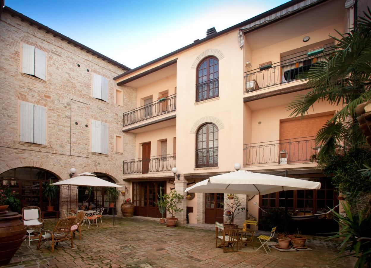Relais B&B Corte Dei Turchi Longiano Exterior foto