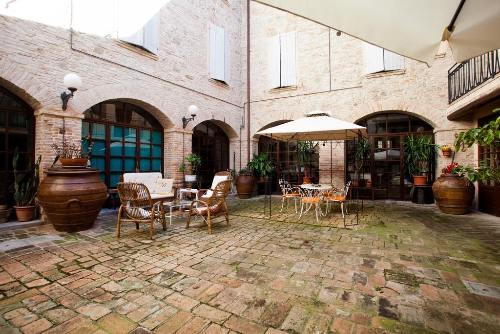Relais B&B Corte Dei Turchi Longiano Exterior foto